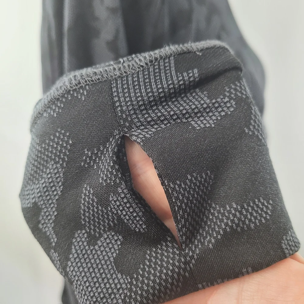 Spyder Active Camo Top Long Sleeve Boxy Crop Thumbholes Half Zip Mock Mockneck L - Picture 8 of 11